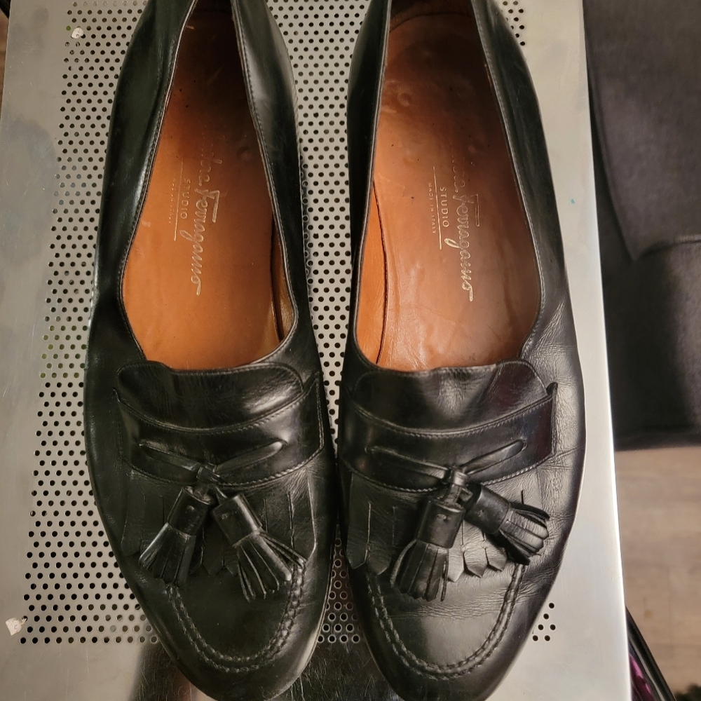 Salvatore Ferragamo Studio Menâs Black Size 10.5 Leather Shoes Tassels Italy